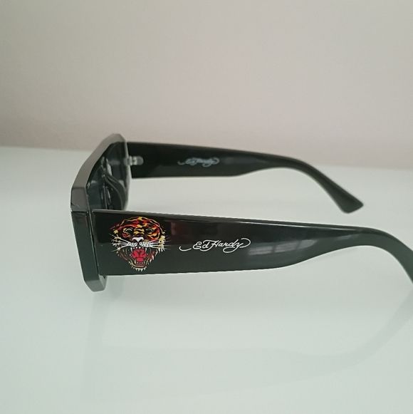 New Ed Hardy Loud Tiger Sunglasses - Black - Picture 3 of 5